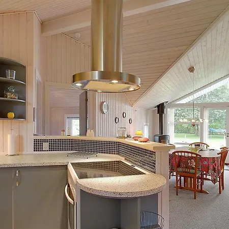 Three-bedroom Holiday Sneppevej 06 *